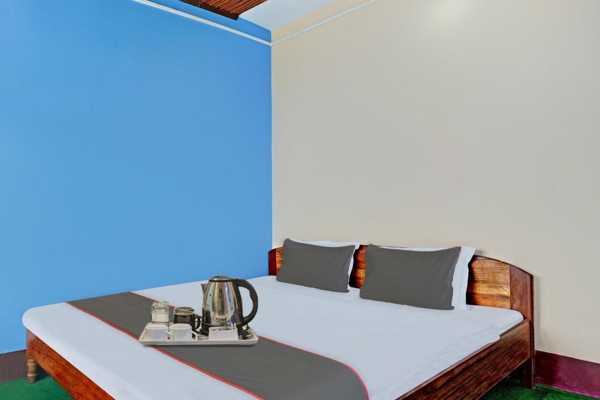 Capital O Basera Resort Padamchen Ngoại thất bức ảnh